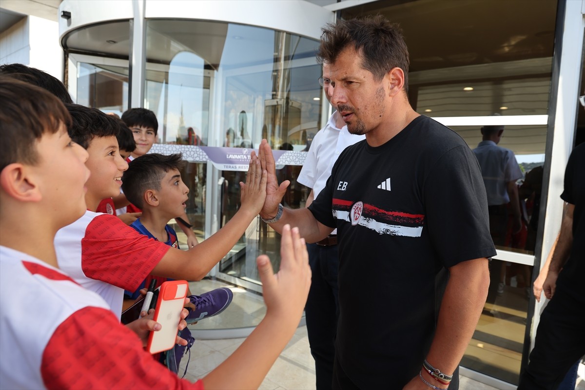 Trendyol Süper Lig ekiplerinden Antalyaspor, yeni sezon hazırlıkları kapsamında Burdur'da kampa...