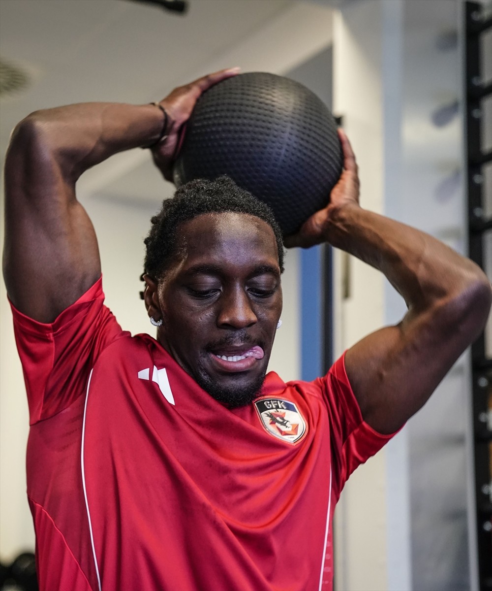 Trendyol Süper Lig ekiplerinden Gaziantep FK, yeni sezon hazırlıklarını Sırbistan'ın başkenti...