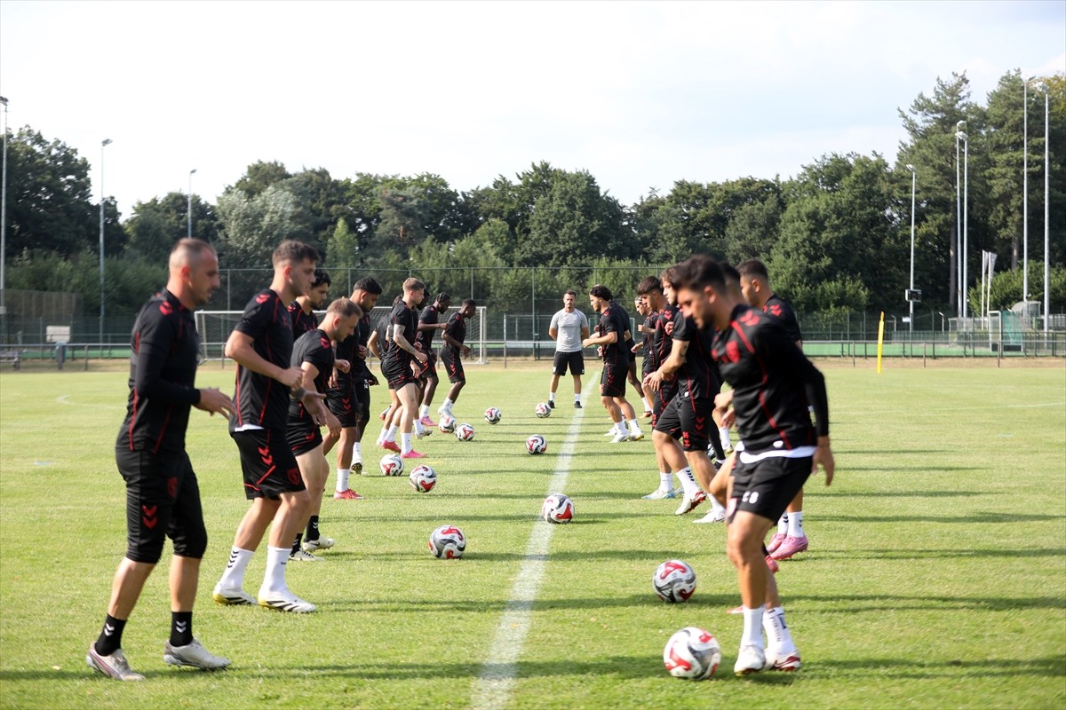Trendyol Süper Lig ekiplerinden Samsunspor, Hollanda kampında yeni sezon hazırlıklarına devam...