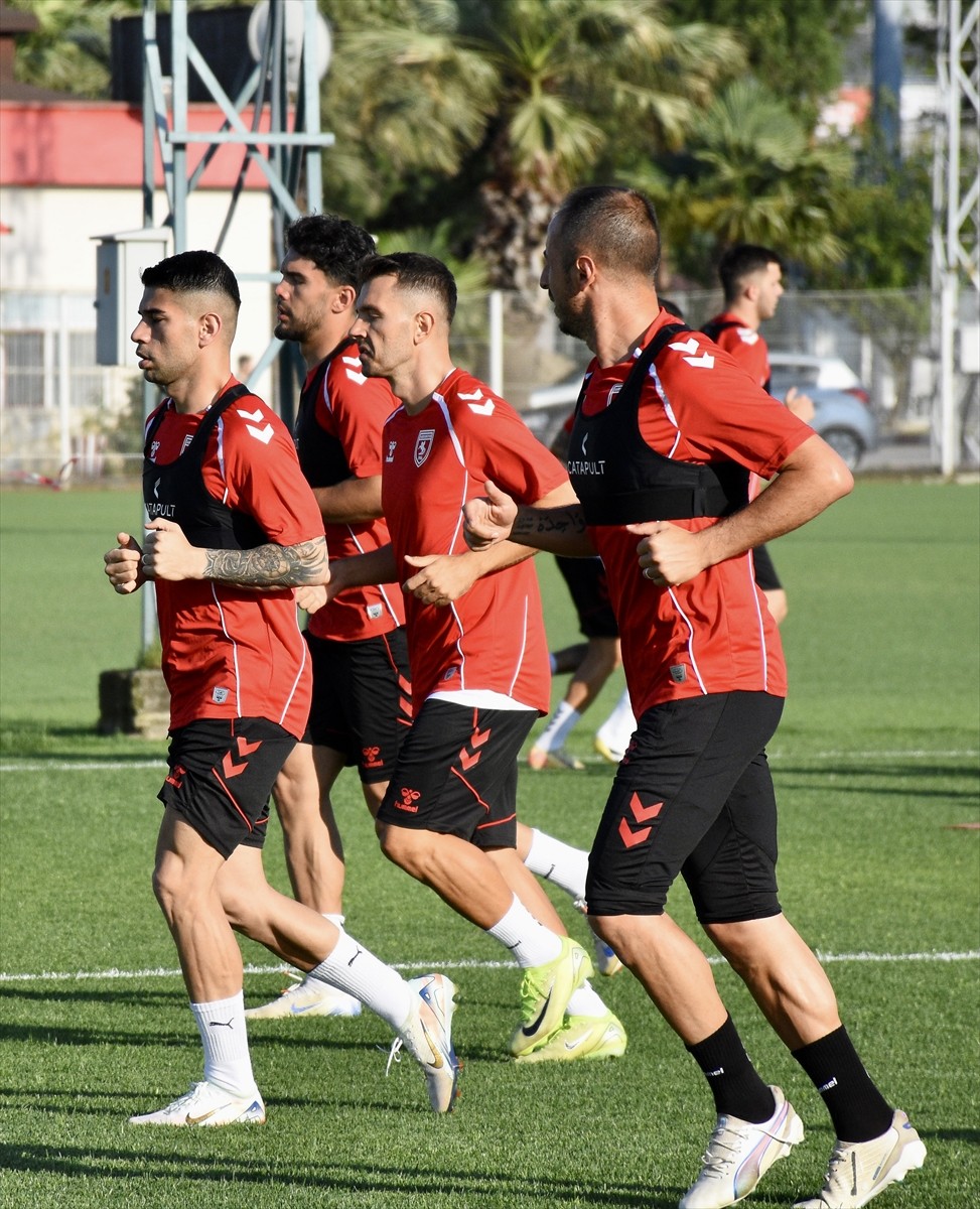 Trendyol Süper Lig ekiplerinden Samsunspor, yeni sezon hazırlıklarına başladı....
