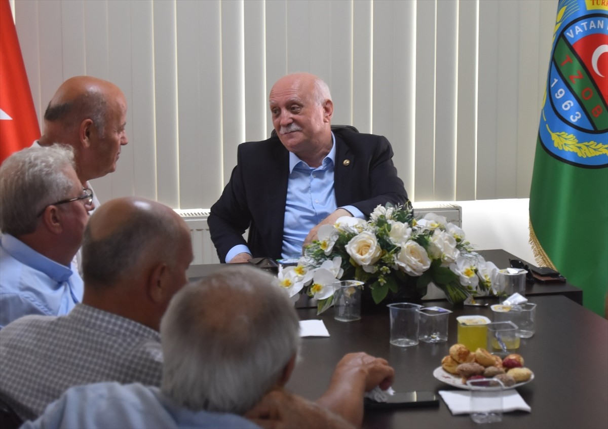 Türkiye Ziraat Odaları Birliği (TZOB) Genel Başkanı Şemsi Bayraktar, Lüleburgaz Ziraat Odası...