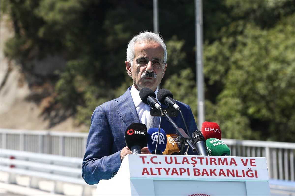 Ulaştırma ve Altyapı Bakanı Abdulkadir Uraloğlu, Doğancı Tüneli ve bağlantı yollarının açılış...