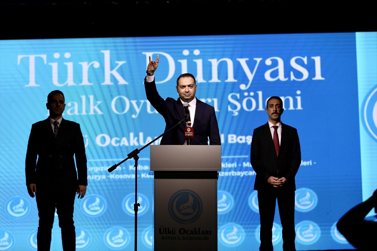 Ülkü Ocakları Eğitim ve Kültür Vakfı Bursa İl Başkanlığınca "Türk Dünyası Halk Oyunları Şöleni"...