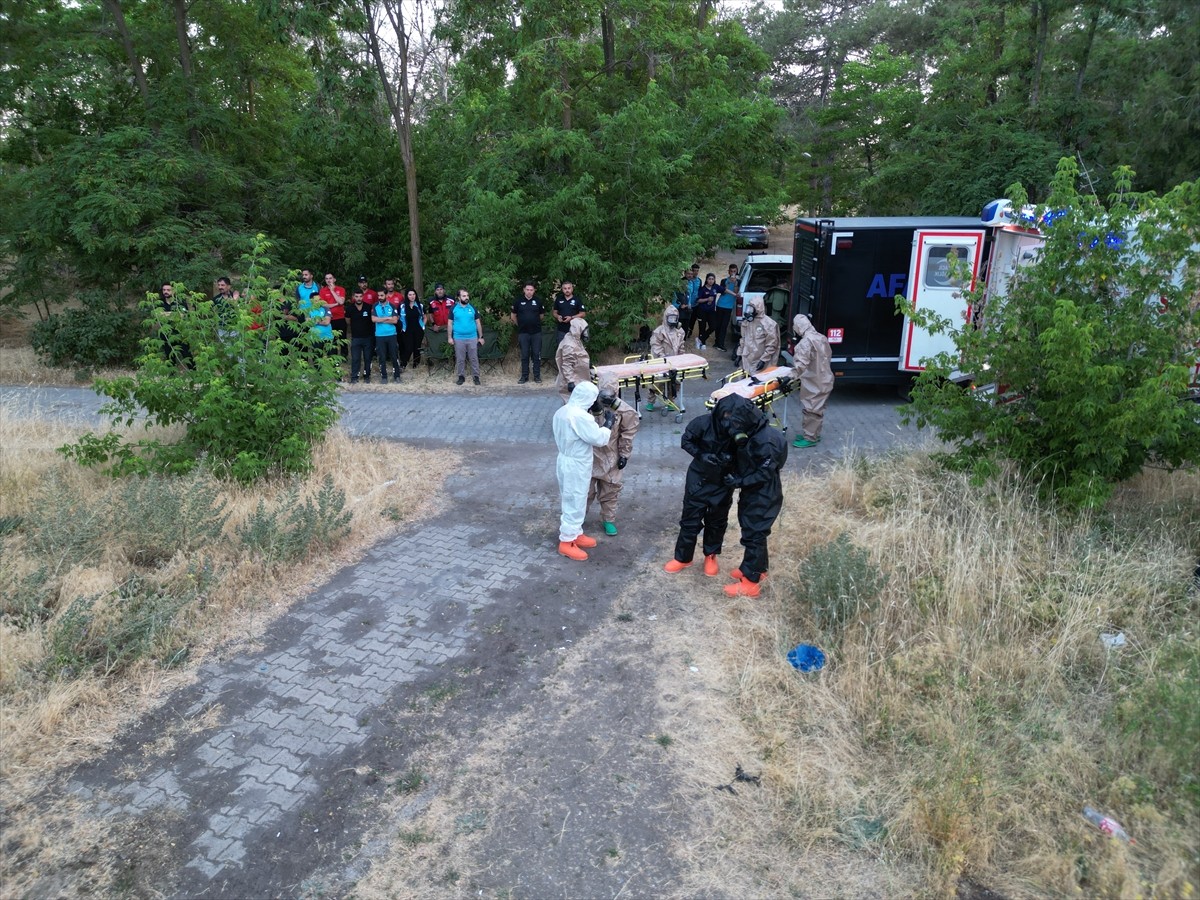 Van'ın Muradiye ilçesinde olası kimyasal, biyolojik, radyoaktif ve nükleer olaylarına hazırlık...