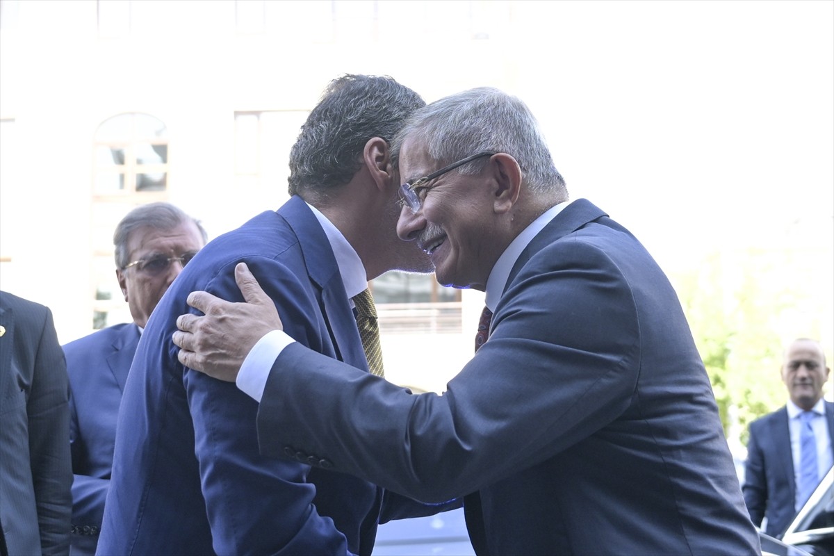 Yeniden Refah Partisi Genel Başkanı Fatih Erbakan, Gelecek Partisi Genel Başkanı Ahmet...