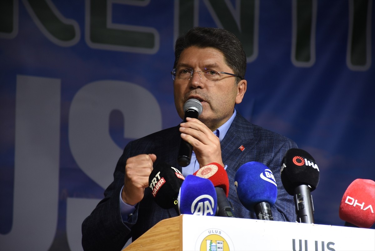 Adalet Bakanı Yılmaz Tunç, Bartın'ın Ulus ilçesinde düzenlenen Doğa Festivali'ne katıldı. Bakan...