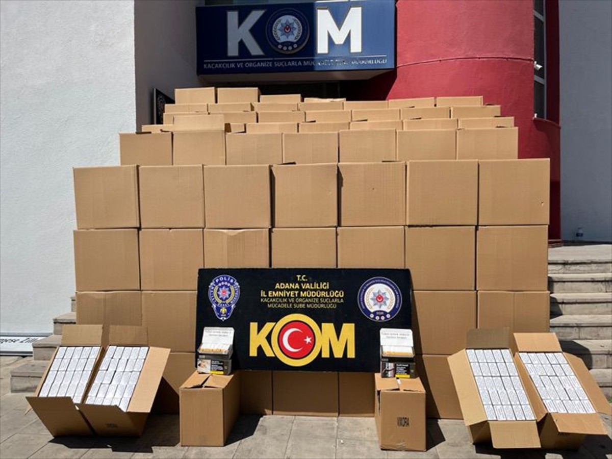 Adana'da 7 milyon 910 bin kaçak makaron (filtreli sigara kağıdı) ele geçirildi, gözaltına alınan 2...