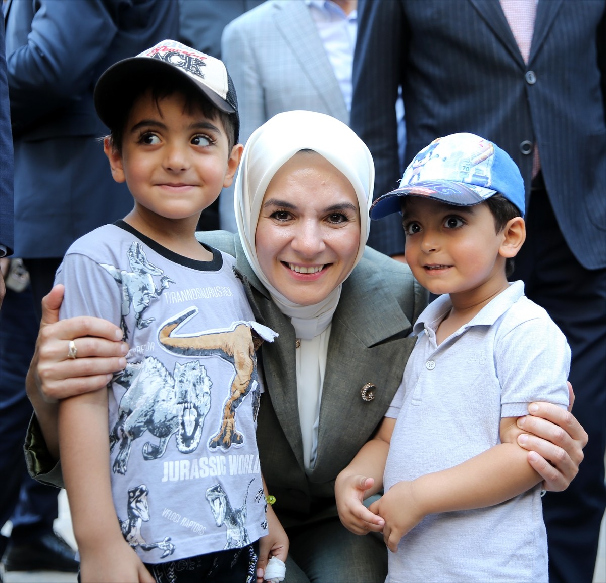 Aile ve Sosyal Hizmetler Bakanı Mahinur Özdemir Göktaş, Karabük ziyareti kapsamında, Bayır...