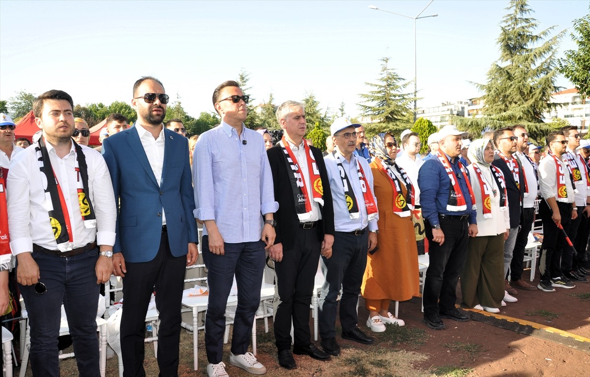 AK Parti Genel Başkan Yardımcısı Hasan Basri Yalçın, partisinin, Dede Korkut Parkı'nda düzenlenen...