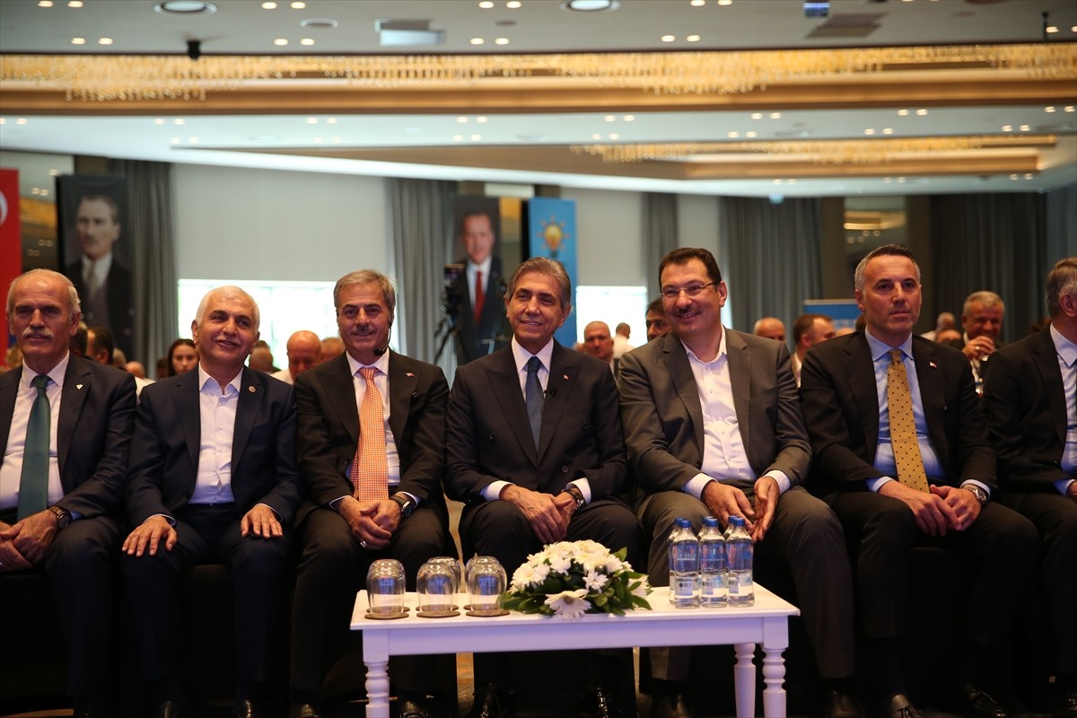 AK Parti Yerel Yönetimler Başkanlığı tarafından Sakarya'nın Sapanca ilçesindeki bir otelde Yerel...