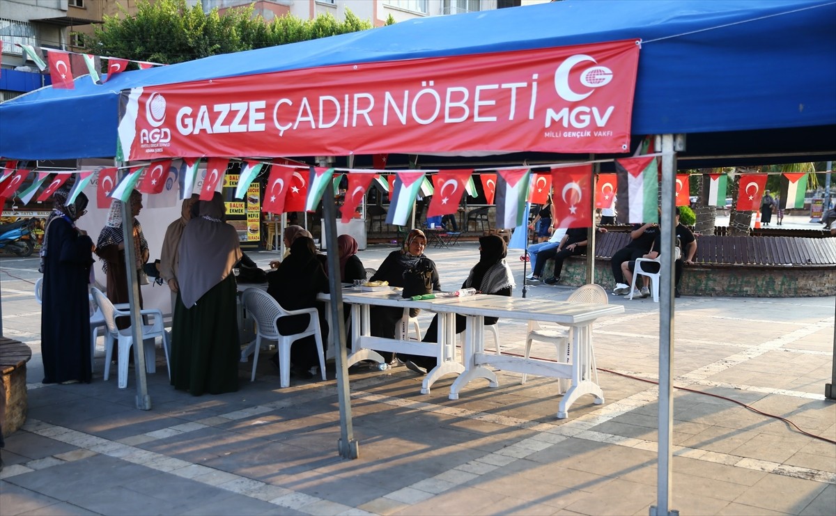 Anadolu Gençlik Derneği (AGD) Adana Şubesi, İsrail’in Gazze’ye yönelik saldırılarını protesto...