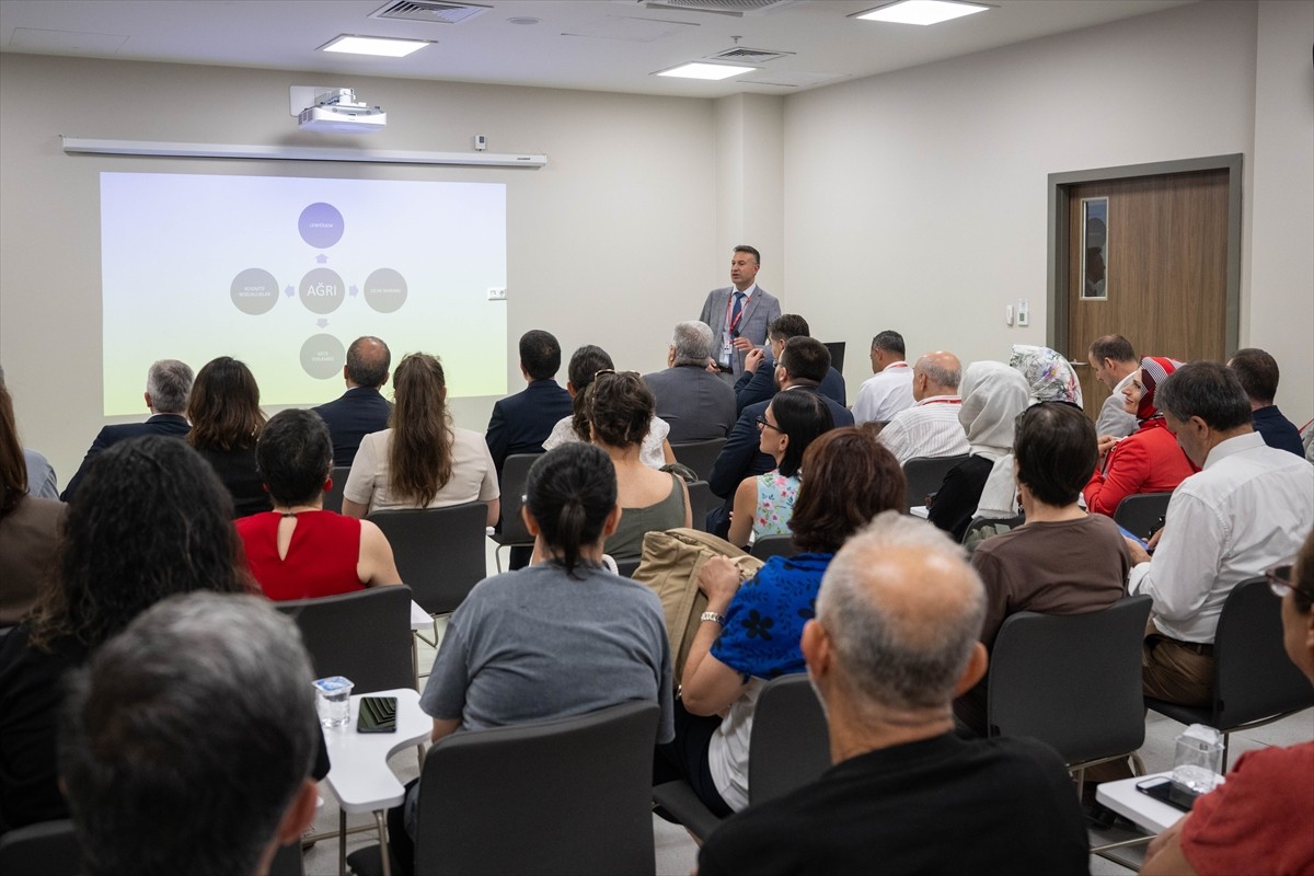 Ankara'da, Etlik Şehir Hastanesi Onkoloji Hastanesi'nde "Bütünleşik ve Önleyici Kanser Merkezi"...