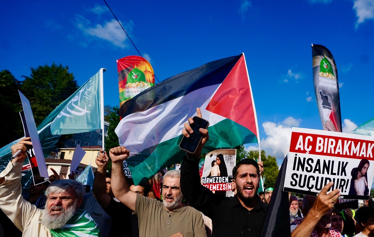 Aralarında Özgür Düşünce ve Eğitim Hakları Derneği (ÖZGÜR-DER), İnsan Hak ve Hürriyetleri ve...