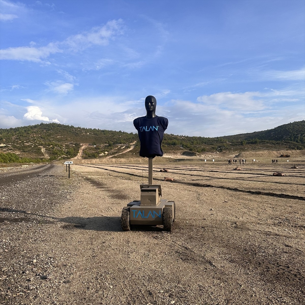 Askeri eğitim teknolojileri kapsamında geliştirilen TALAN Hareketli Hedef Sistemi, tam otonom...