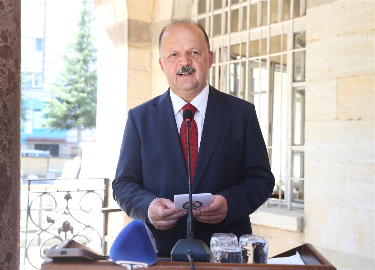 Atatürk'ün Kastamonu'ya gelişi ve Şapka İnkılabı'nın 100. yıl dönümü kapsamında düzenlenen...