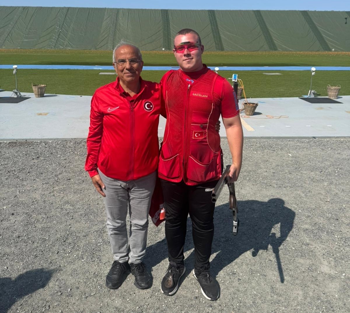 Avrupa Ateşli Silahlar ve Plak Atışları Şampiyonası'nda mücadele eden milli sporcu Hüseyin Efe...