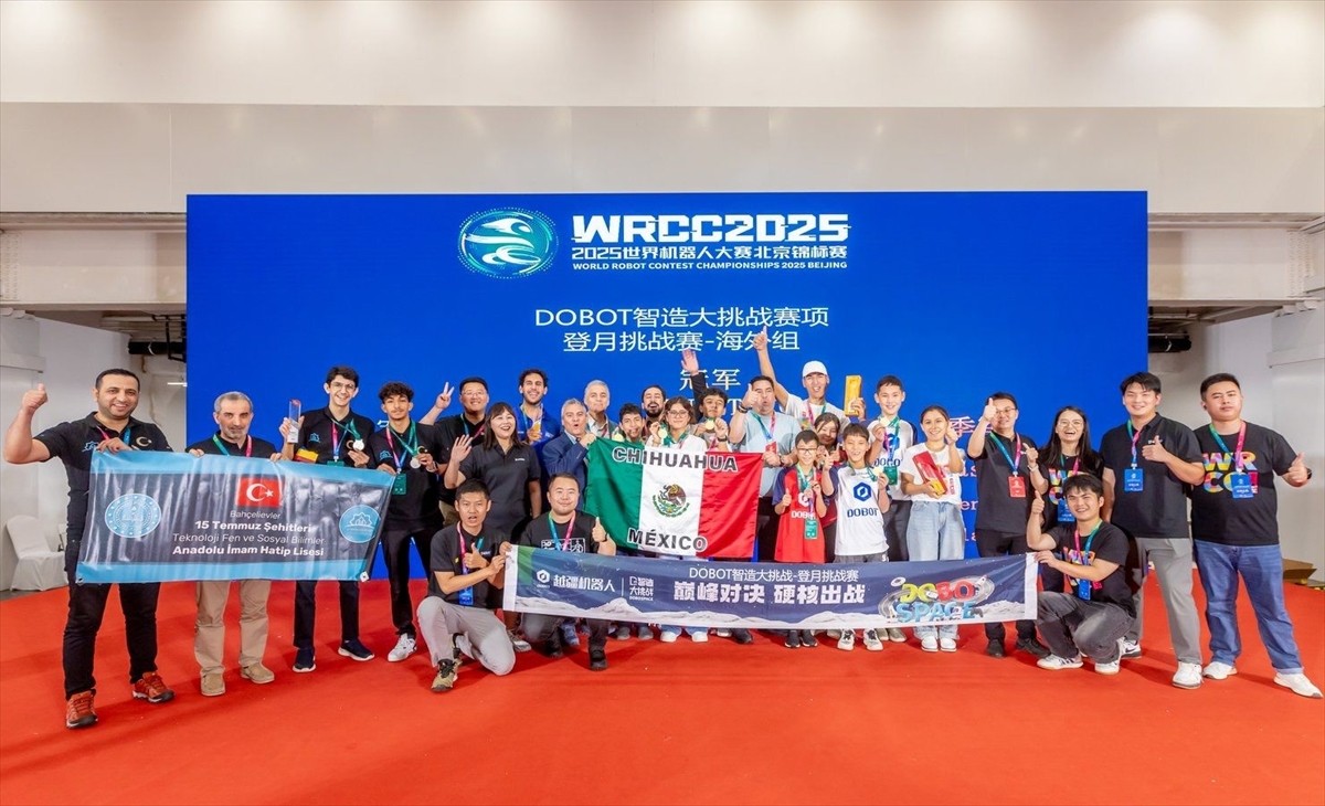 Bahçelievler 15 Temmuz Şehitleri Anadolu İmam Hatip Lisesi (AİHL) Robot Takımı, Pekin'de...