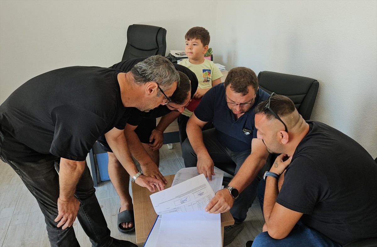 Balıkesir'in Sındırgı ilçesinde 10 Ağustos'ta meydana gelen 6,1 büyüklüğündeki depremin ardından...