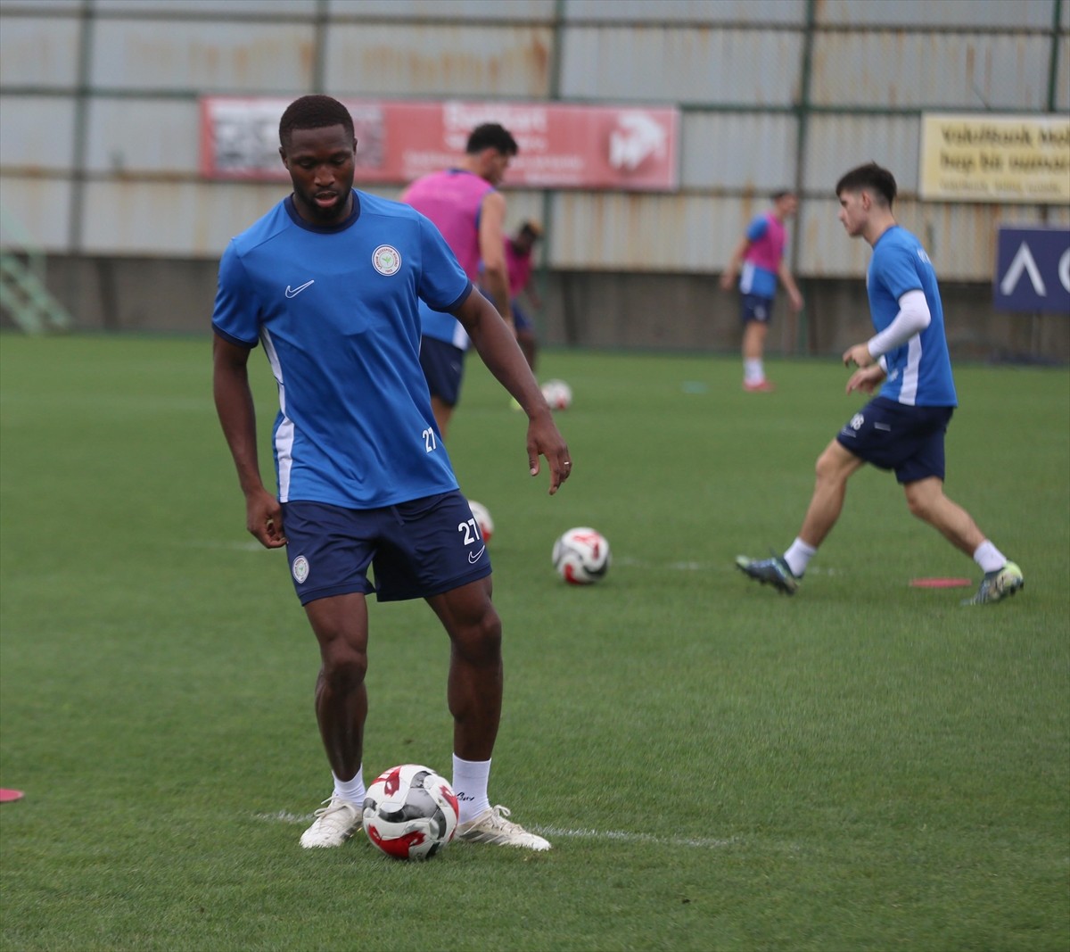 Çaykur Rizespor, Trendyol Süper Lig 2025-2026 sezonunun ilk haftasında Göztepe ile sahasında...