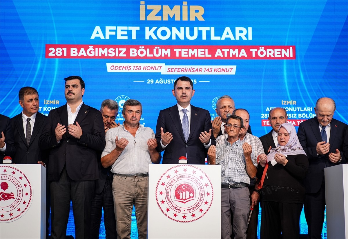 Çevre, Şehircilik ve İklim Değişikliği Bakanı Murat Kurum, İzmir'in Ödemiş ilçesinde kaymakamlık...