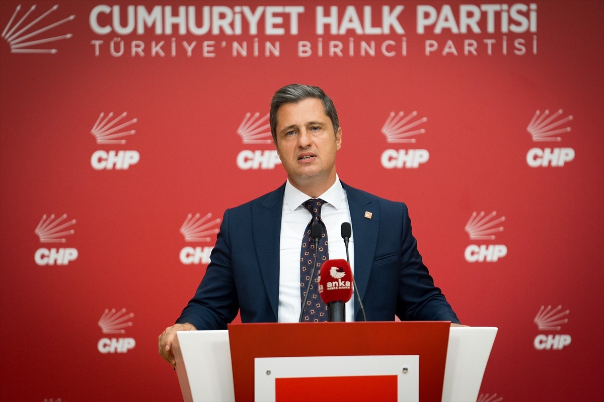 CHP Genel Başkan Yardımcısı ve Parti Sözcüsü Deniz Yücel, CHP Genel Merkezi'nde MYK gündemine...