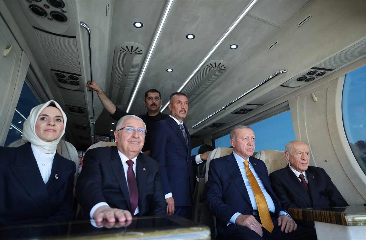 Cumhurbaşkanı Recep Tayyip Erdoğan, Bitlis'teki Ahlat Mesire Alanı'nda düzenlenen Ahlat Etkinlik...