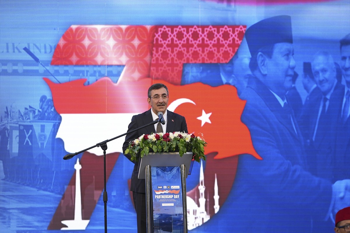 Cumhurbaşkanı Yardımcısı Cevdet Yılmaz, Endonezya'nın Ankara Büyükelçiliği'nde düzenlenen...