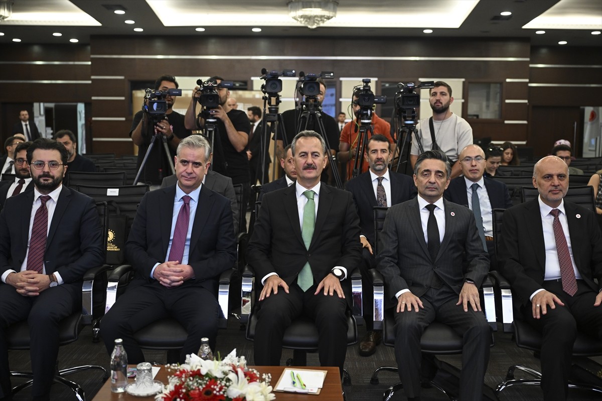 Cumhurbaşkanlığı Savunma Sanayii Başkanlığı (SSB) ve Türkiye Araştırmaları Vakfı iş birliğinde...