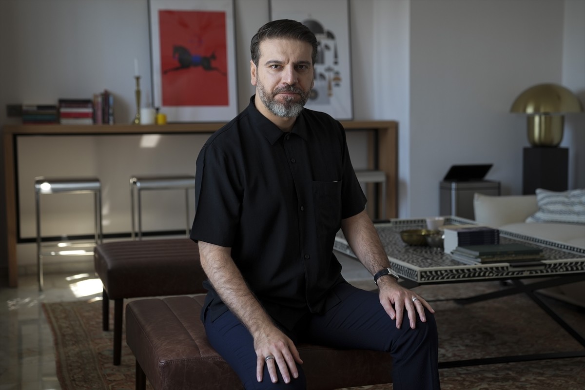 Dünyaca ünlü müzisyen Sami Yusuf, yeni albümünü ve müzikal çalışmalarını AA muhabirine...