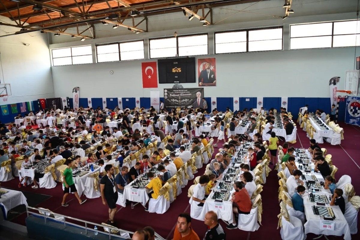 Edirne'nin Keşan ilçesinde düzenlenen 20. Uluslararası Açık Satranç Turnuvası başladı. Türkiye...