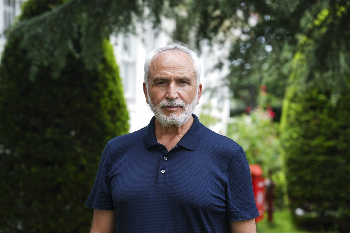 Filistin'e Destek Platformu Başkanı Mehmet Güney, İsrail'in Gazze'de sürdürdüğü saldırılara ve...