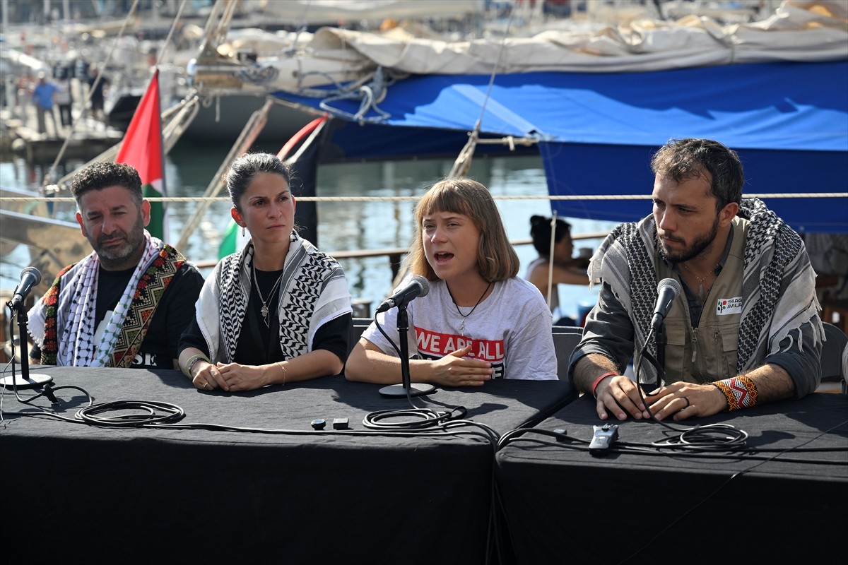 Filistin ile dayanışma ve İsrail'in ablukasını kırmak için 44'ten fazla ülkenin desteğiyle Küresel...