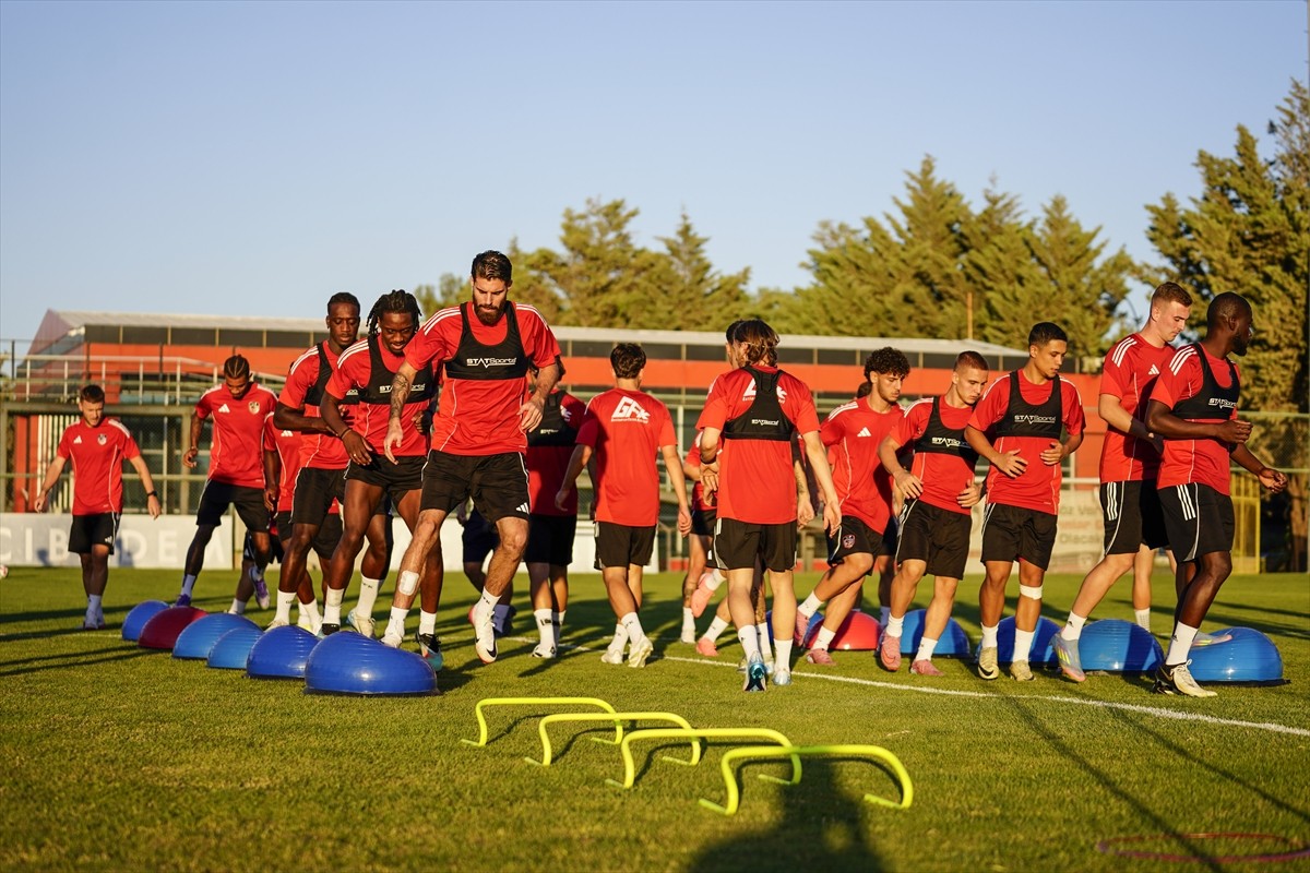 Gaziantep FK, Trendyol Süper Lig'in 2. haftasında deplasmanda oynayacağı TÜMOSAN Konyaspor maçı...