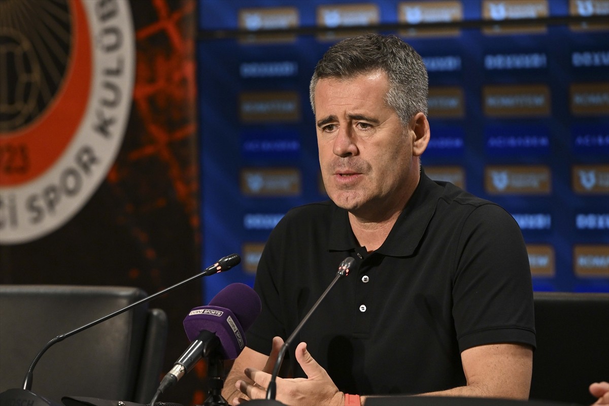 Gençlerbirliği'nde teknik direktör Hüseyin Eroğlu, maçın ardından düzenlenen basın toplantısında...