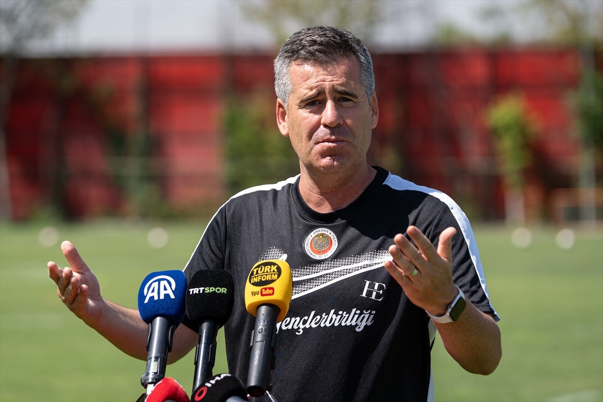 Gençlerbirliği, Trendyol Süper Lig'in 2. haftasında sahasında Hesap.com Antalyaspor ile oynayacağı...