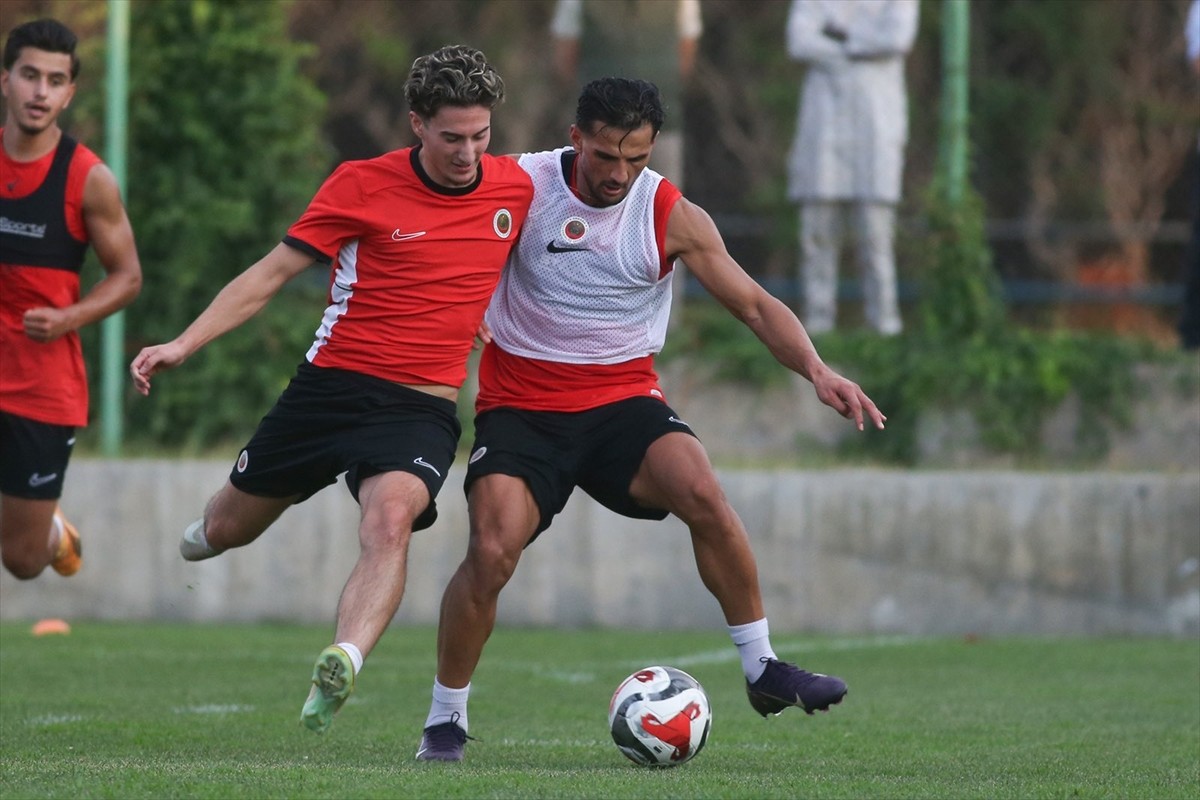 Gençlerbirliği, Trendyol Süper Lig'in ilk haftasında deplasmanda Samsunspor ile oynayacağı maçın...