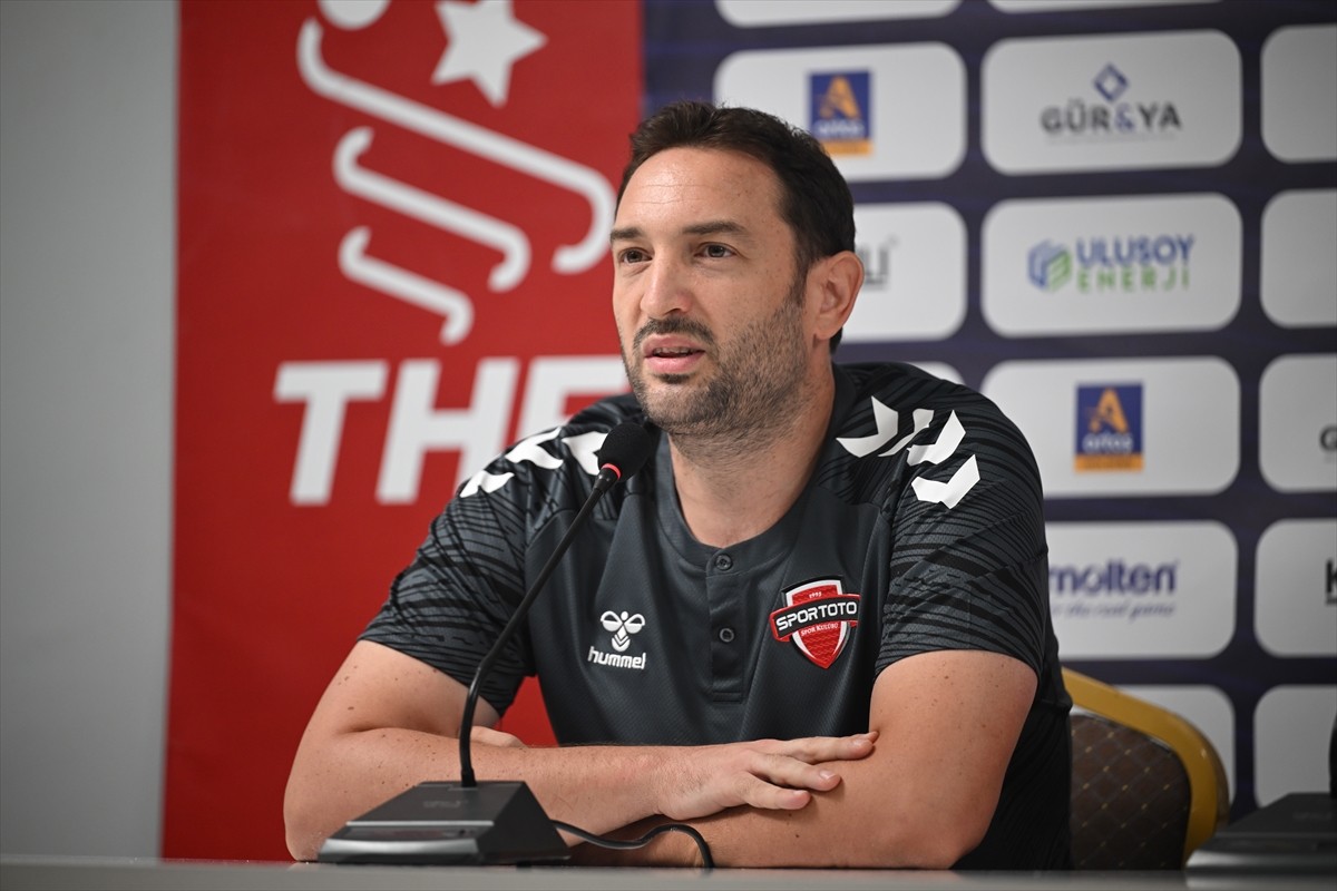 Hentbol Erkekler Süper Kupa Dörtlü Final organizasyonu kapsamında THF Prof. Dr. Yaşar Sevim...