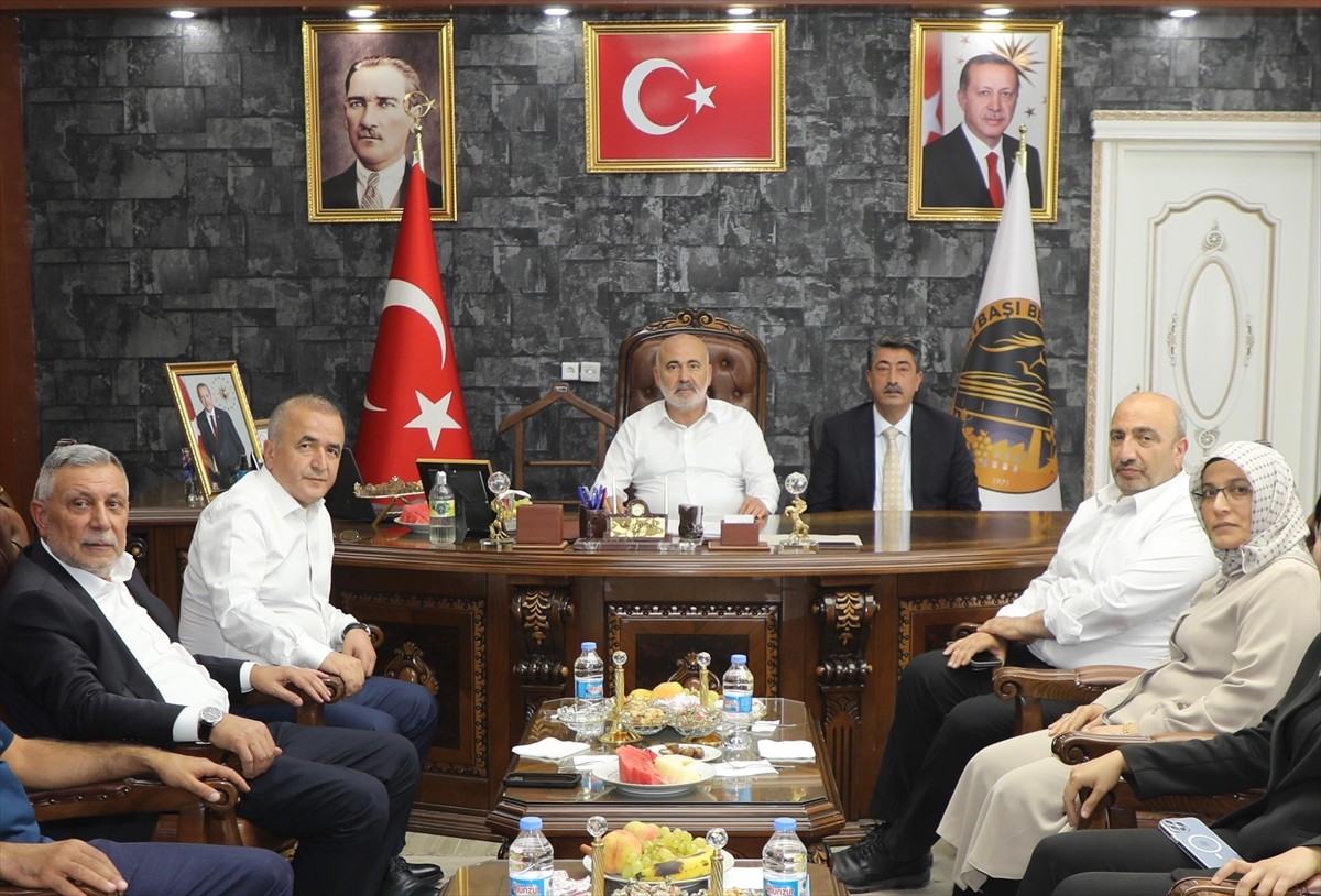 İçişleri Bakan Yardımcısı Mehmet Sağlam ve Milli Savunma Bakan Yardımcısı Şuay Alpay, Elazığ'da...