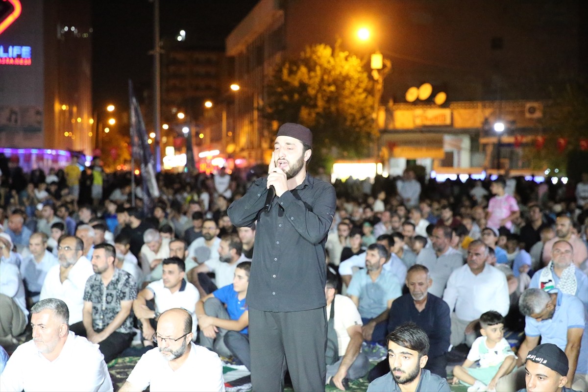 İsrail'in Gazze'ye yönelik saldırıları Diyarbakır'da protesto edildi. Peygamber Sevdalıları Vakfı...