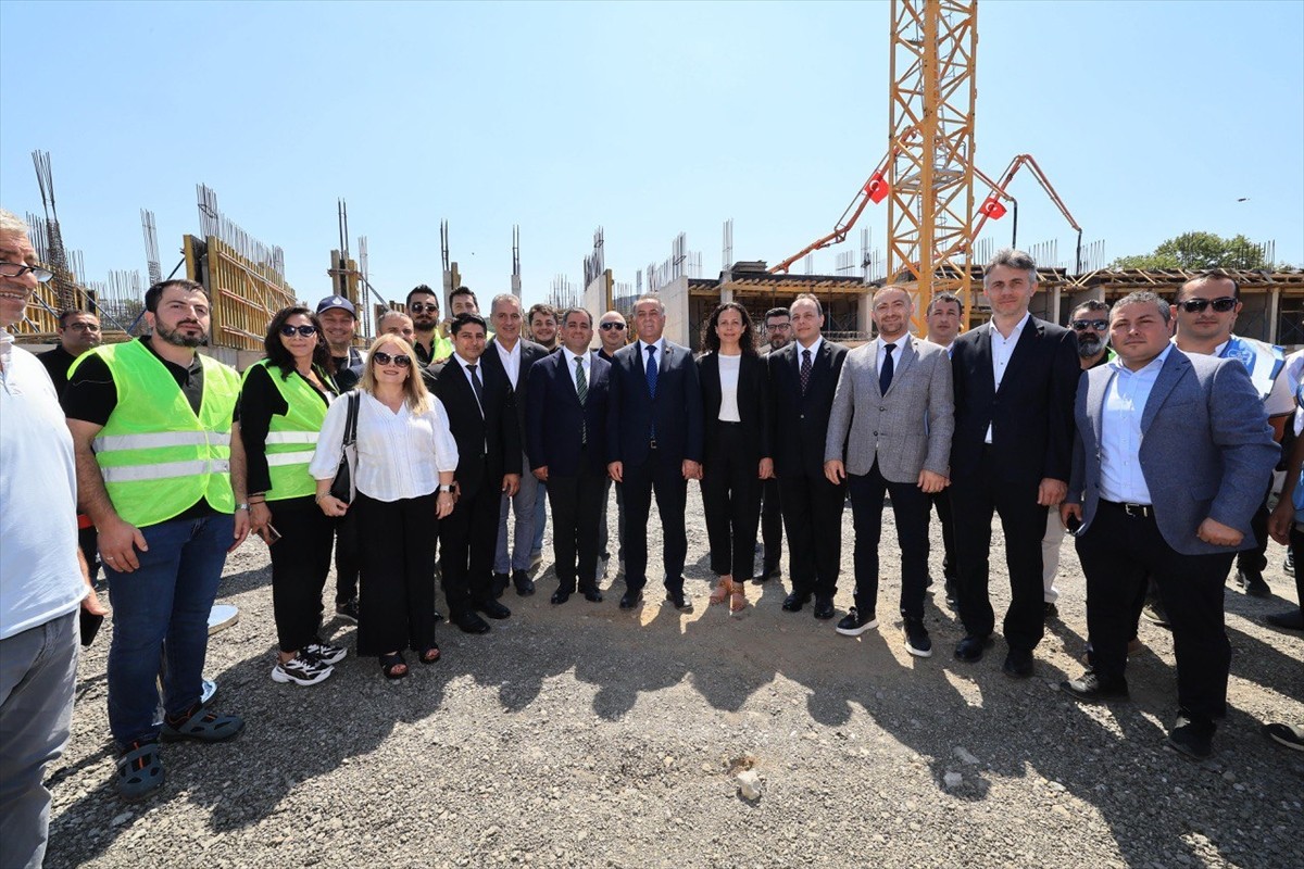 İstanbul Büyükşehir Belediyesi (İBB), Ataşehir'de bulunan Darülaceze Yaşlı Bakımevi'nin yeniden...