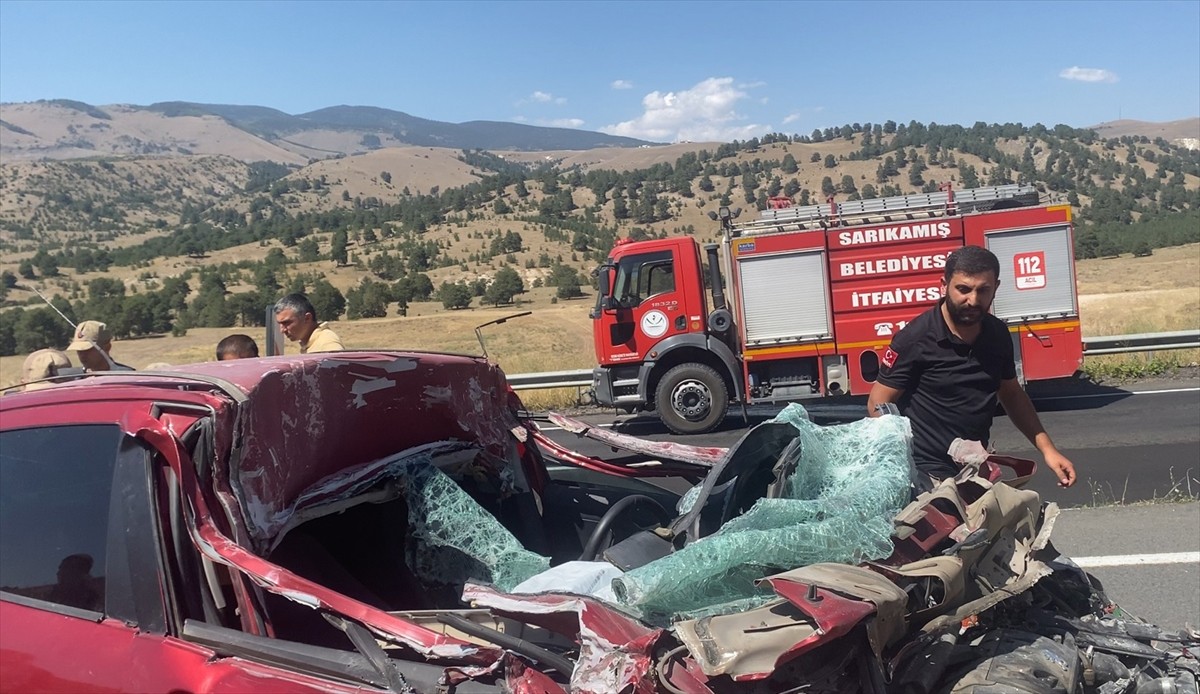 Kars’ın Sarıkamış ilçesinde meydana gelen trafik kazasında otomobil sürücüsü yaralandı.