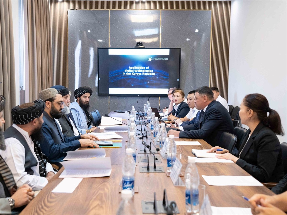 Kırgızistan Devlet Vergi Komitesi Başkan Yardımcısı Bakıt Djienbekov, Afganistan heyetini vergi...