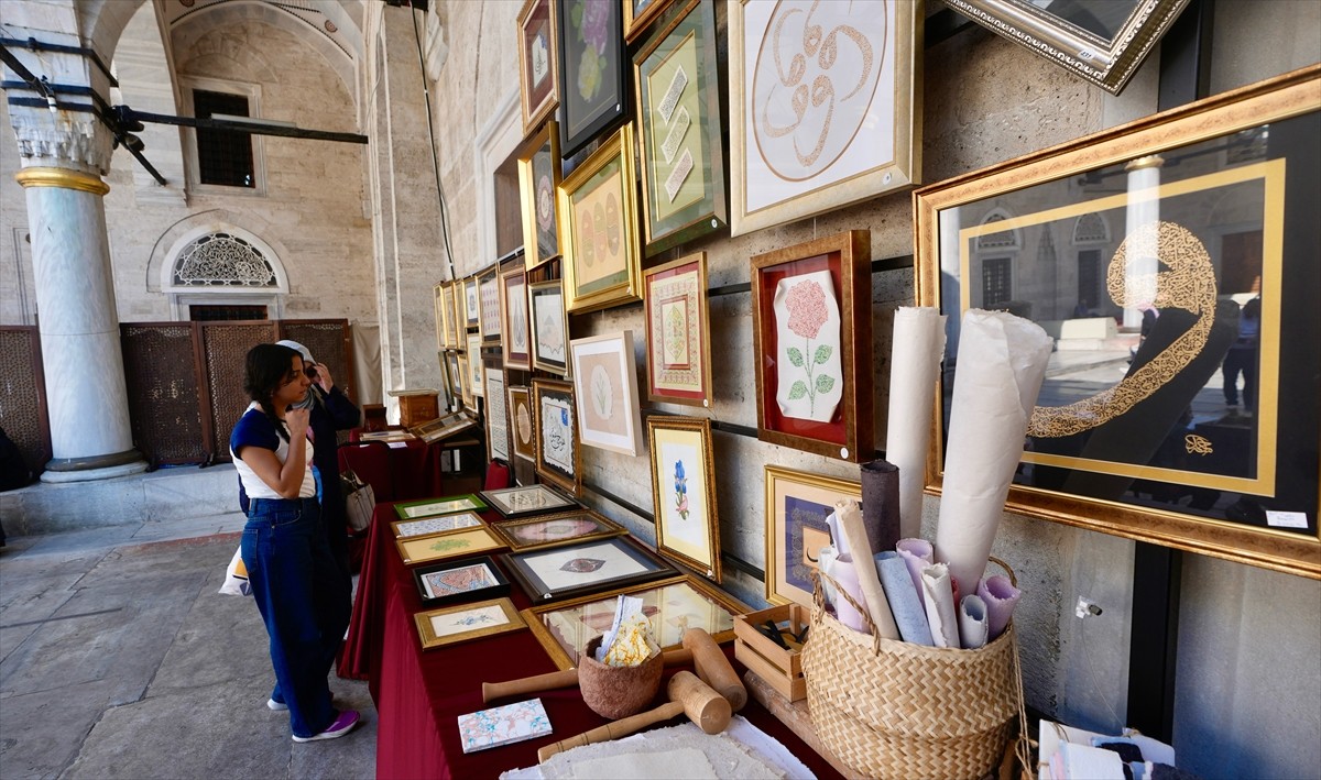 Klasik Sanatlar Vakfının hazırladığı "1001 Eserle Klasik Sanatlar" sergisi, Üsküdar Valide-i Cedid...