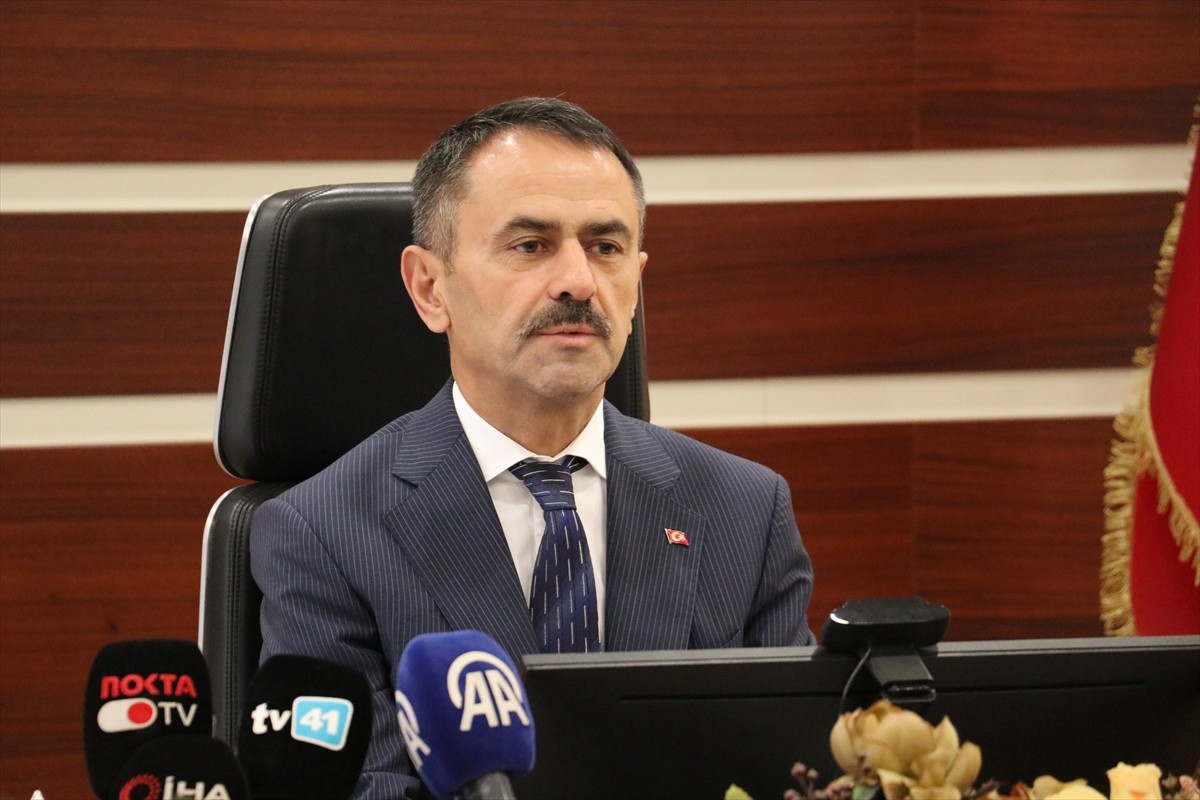 Kocaeli'nin Başiskele ilçesinde Vehbi Koç Vakfı ile Ford Otosan tarafından bir ilkokul inşaatı ve...