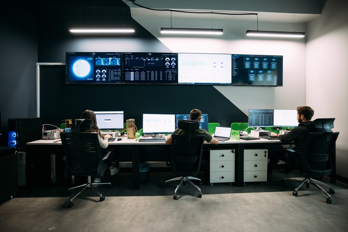 Küresel ölçekte uydu tabanlı IoT (nesnelerin interneti) haberleşme hizmeti sunmak için yatırım...