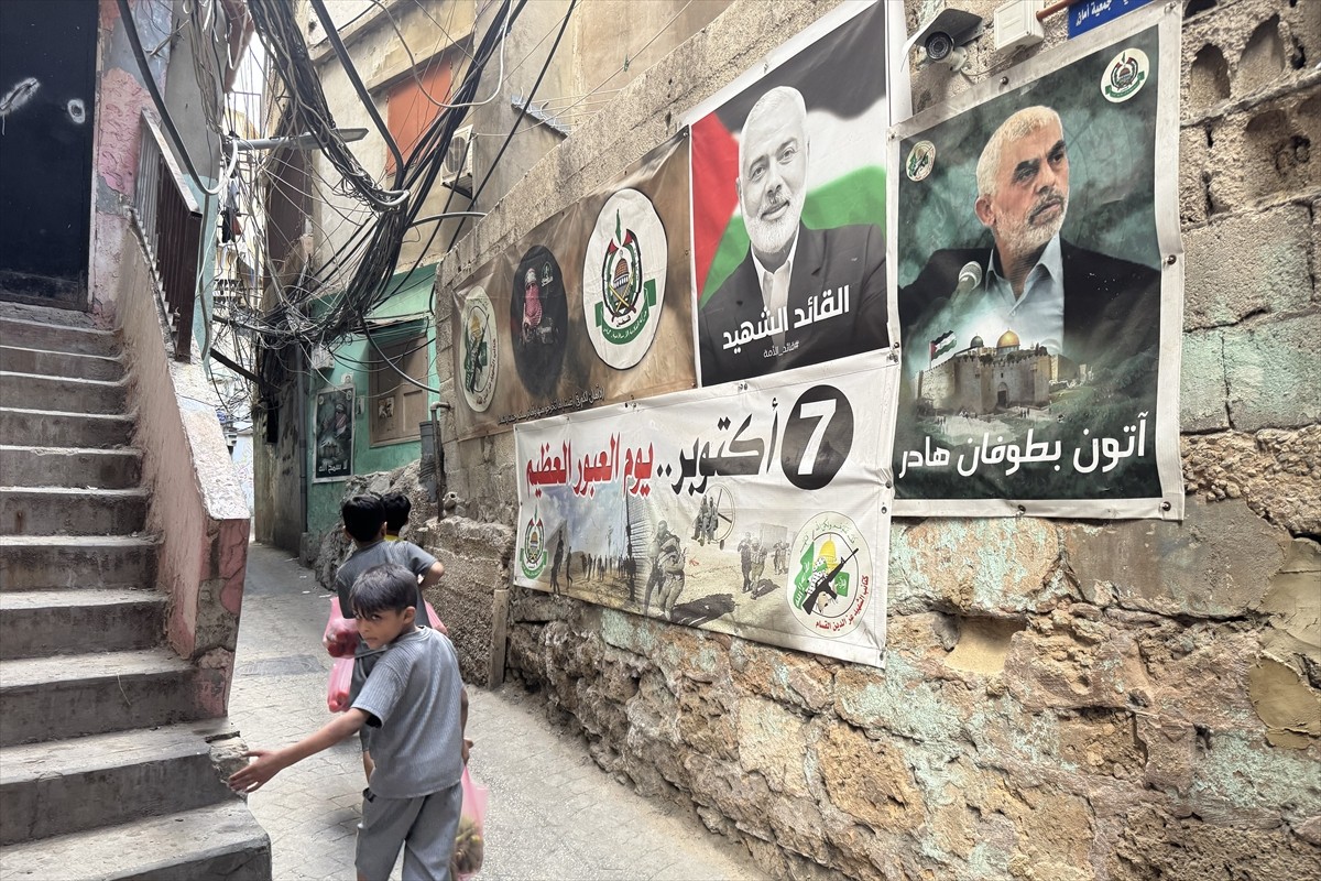 Lübnan ile Filistin arasında yapılan anlaşmalar doğrultusunda mülteci kamplarındaki silahların...