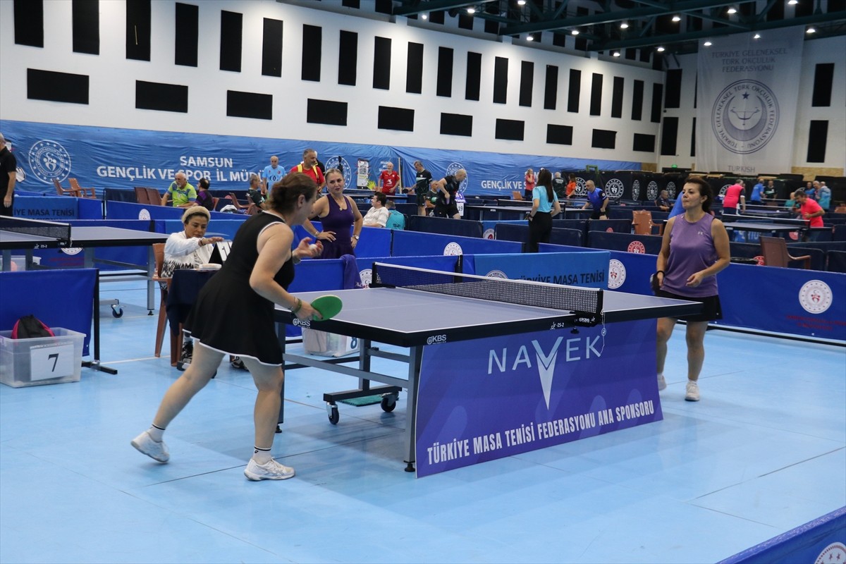 Masa tenisinde, Veteranlar Türkiye Şampiyonası Samsun'da başladı. Masa Tenisi Federasyonu'nca...