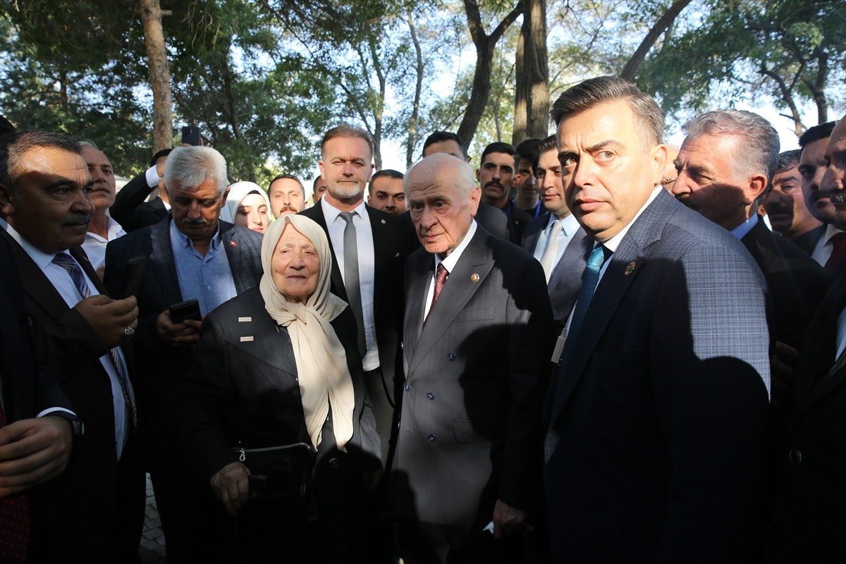 MHP Genel Başkanı Devlet Bahçeli, Bitlis'in Ahlat ilçesinde partililer ve vatandaşlarla bir araya...