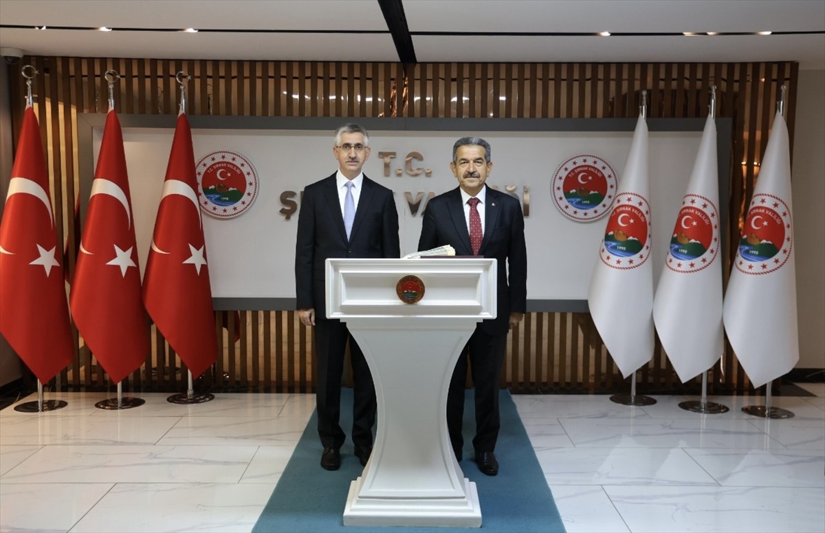 Milli Eğitim Bakan Yardımcısı Nazif Yılmaz, Şırnak Valiliği'ni ziyaret ederek, Valilik Şeref...