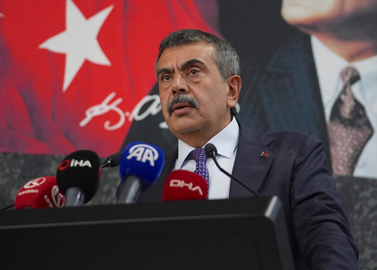 Milli Eğitim Bakanı Yusuf Tekin, Erzurum Hizmetiçi Eğitim Enstitüsü'nde düzenlenen "Türkiye...